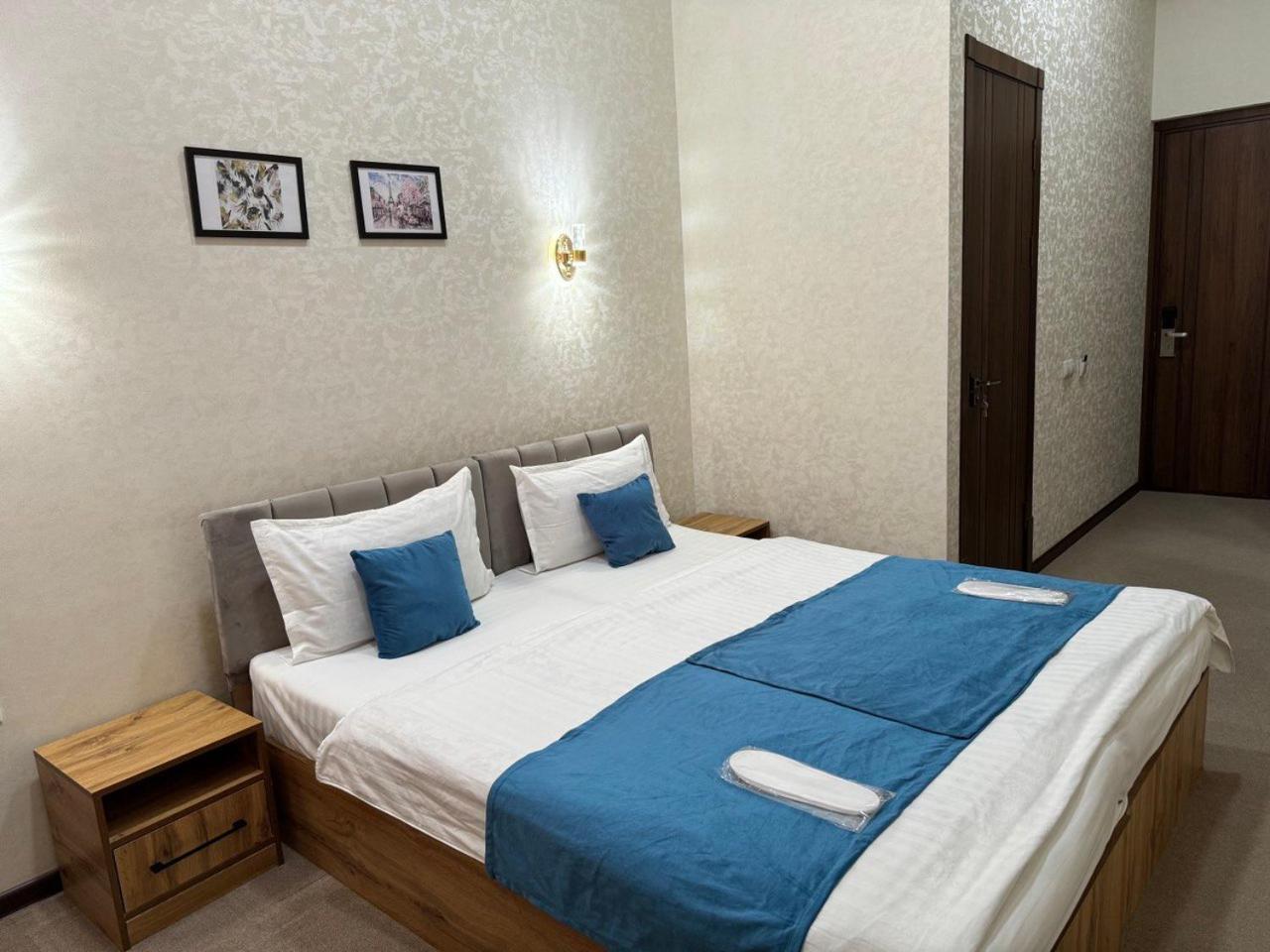 Resident Hotel Tashkent Exterior foto